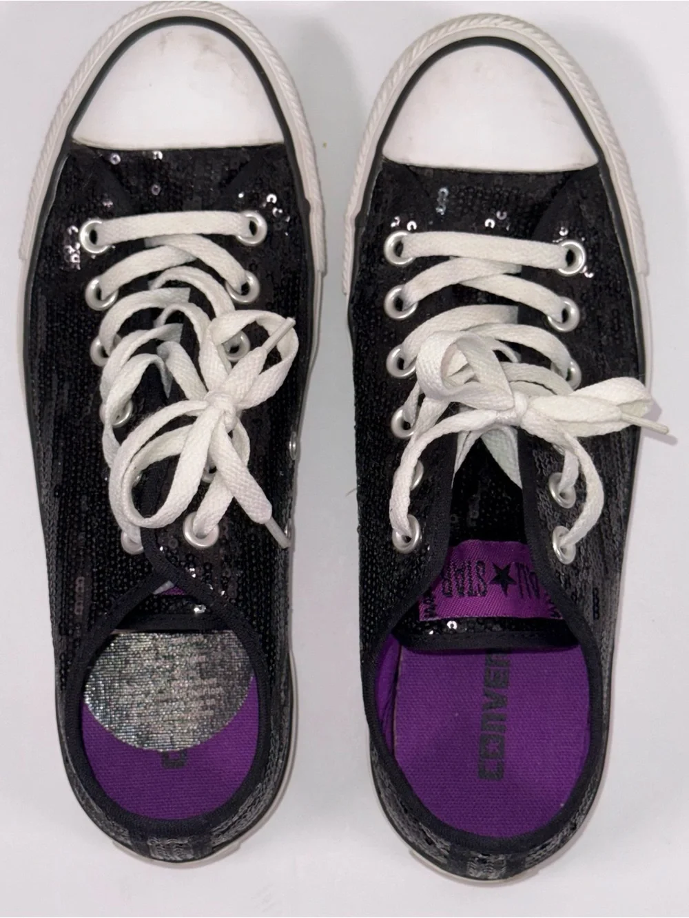 Converse Chuck Taylor Low Sneakers Women’s 8 Black